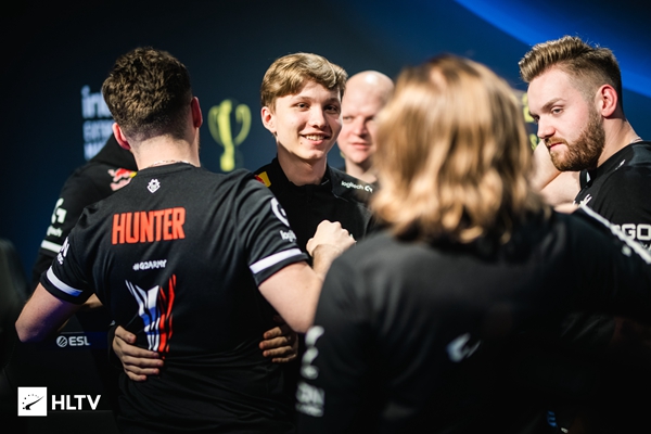 泳池与静谧 泳池与静谧